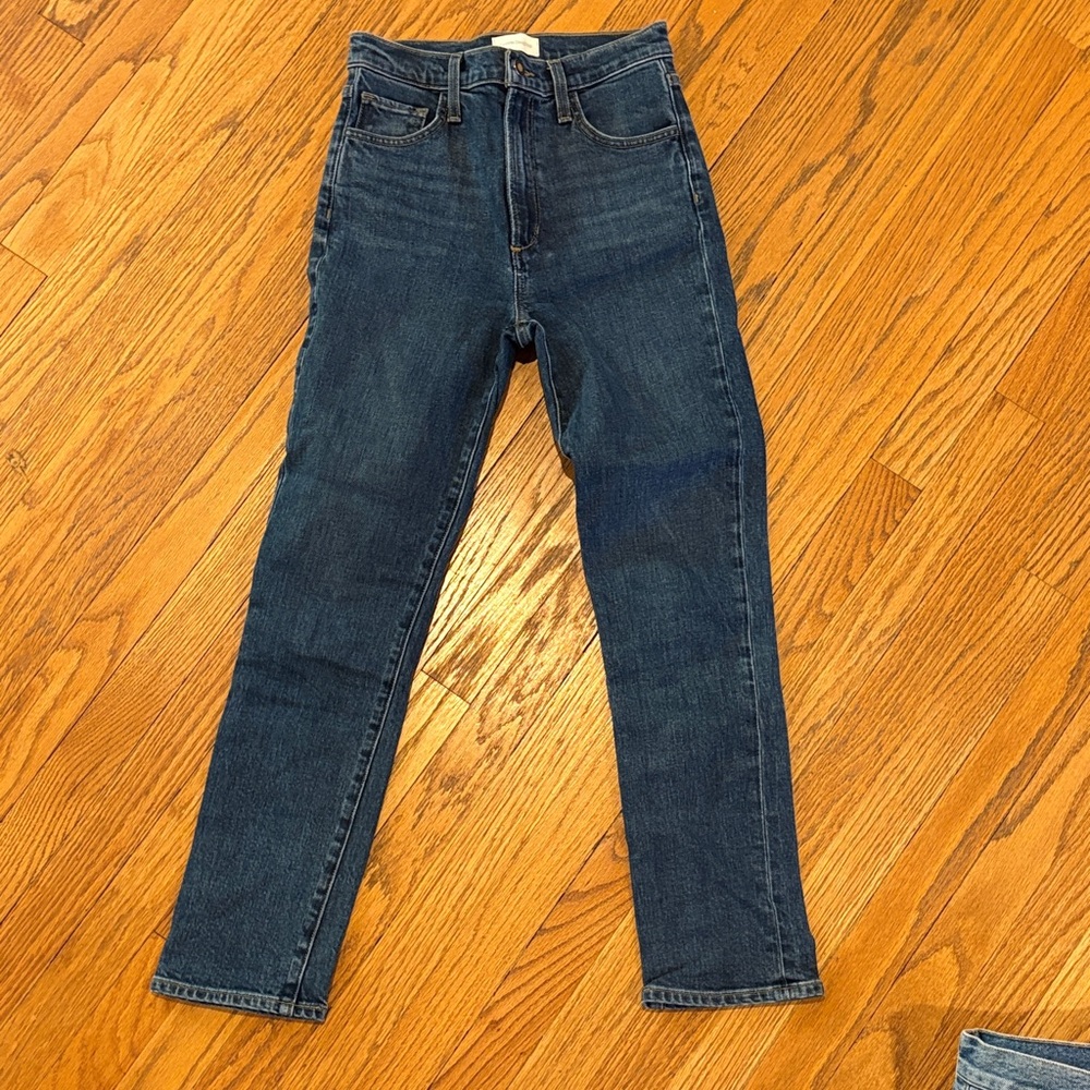 Favorite Daughter SZ 25 Valentina
